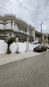 بيت ركن ٢٨٢ متر شارع ١٢ مترباسمي  يتكون من ثلاثة وحدات سكنيه ومسبح داخلي للاستفسار *********** بي وات ساب
