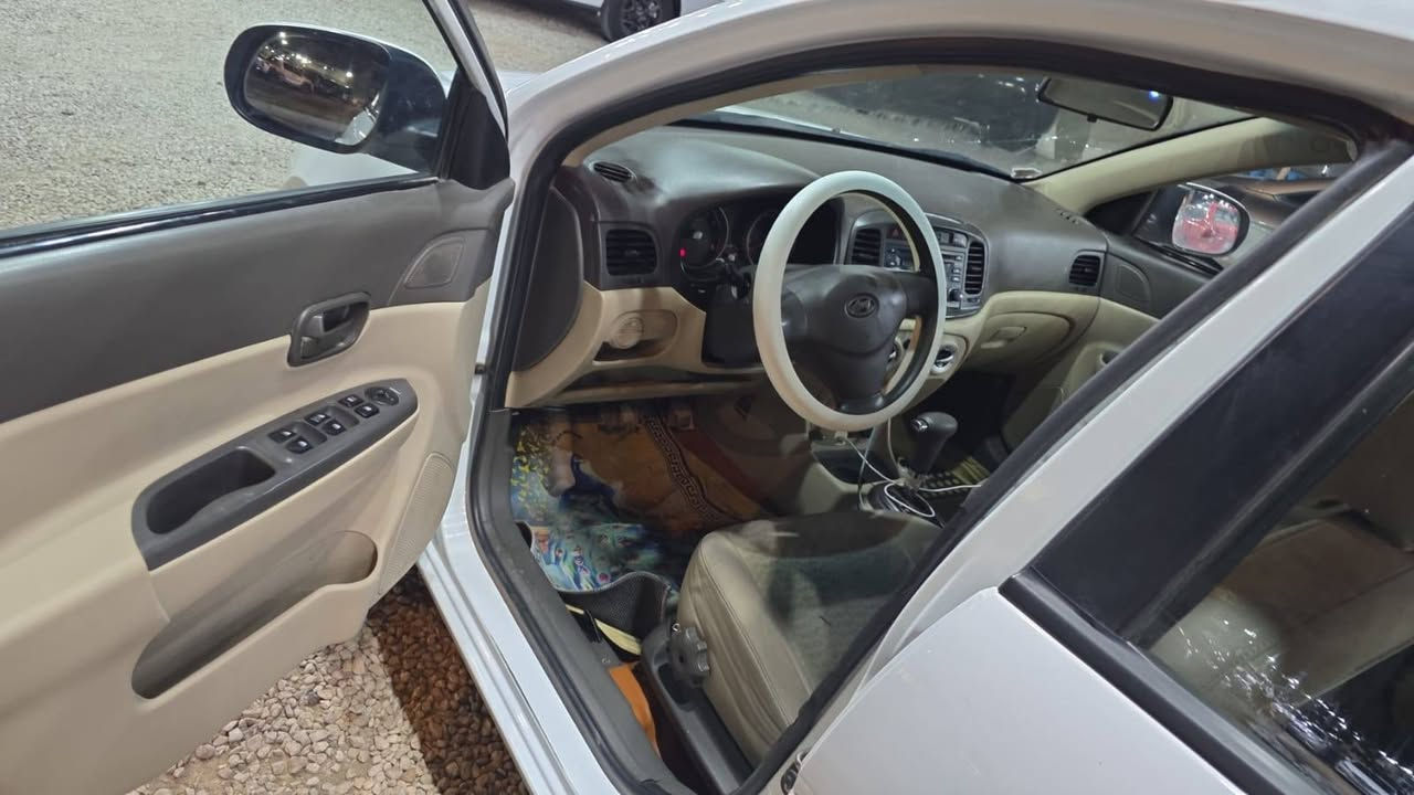 اكسنت موديل 11سياره جاهزه مابيه اي نقص قطعه ونص صبغ فقط رقم بابل باسمي هزه جديده  تخم تاير جديد مكينه گير السعر 86 وبيه مجال للاستفسار مراسله واتس اب ***********
