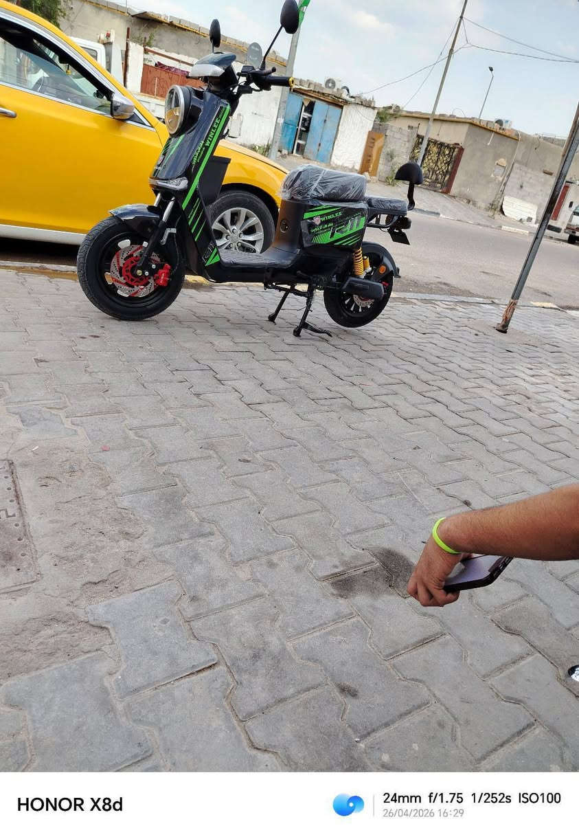 سلام عليكم دراجه شحن R11صارلي سبوعين من ماخذها الله شاهد مابيها شي بعدهي جديده اريدها 650مكاني بصره كرمة علي طوبه ونخيله ***********
