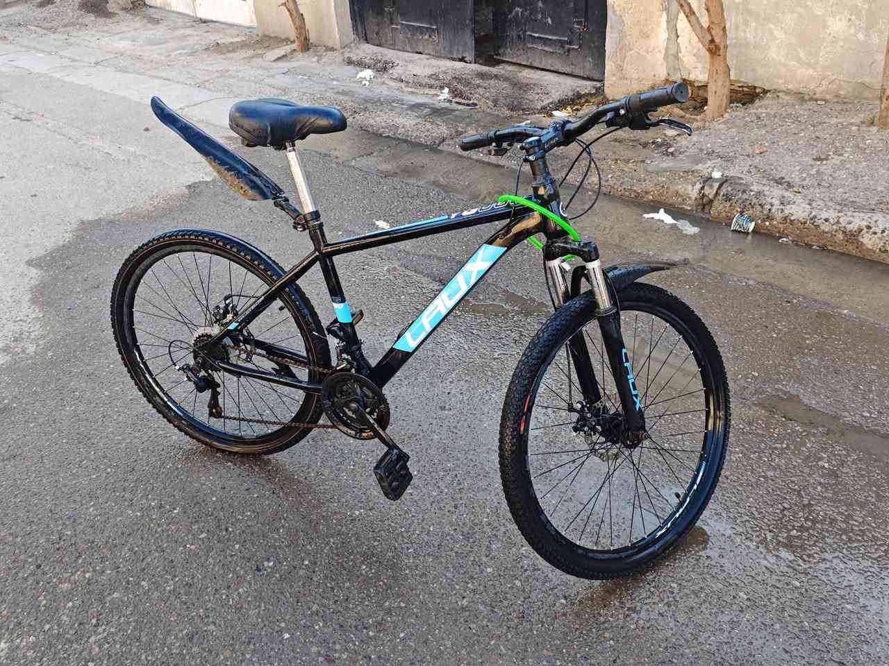 سلام عليكم بايسكل جبلي حجم 27
كير 7 نمر امامي خلفي 
كامل مكمل مابي اي نقص 
سعر 90 بي مجال 
للتواصل *********** بي واتساب
مكاني البياع الرسالة الثانية
