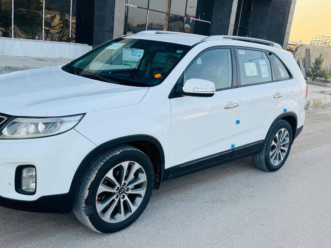 السلام عليكم سورنتو 2014 خليحي كويتي  رقم بصره بسمي تحويل ثاني يوم  سياره كفاله  عامه ضربه وصبغ وتبديل ماشيه ١١٠  فول وحد عله واحد ماعده البنورما محرك 6 مامفتوح   سبعه راكب كشنات جلد كهرباء 3 تلث قطع تبريد بصمه بوب لايت زنون  الد امامي وخلفي مرايات شفط لسياره جديده لسعر 195 رقم *********** /***********
مكاني ناصريه السعر بيه مجال بسيط
