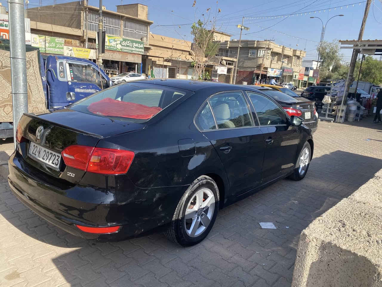 جيتا موديل 2012 فول مواصفات
تحديد سرعة فوليوم  رادار خلفي كشنات جك 
سنوية الي 27 
بيها دفتر بانزين 
محرك يصرف دهن  شغال بدون اي صوت 
كير بشرط 
مصبوغ عام جمالية السقف و التكمة بدون معجون والشاصي بشرط مابي اي شي لا تعديل و تصليح 
بيها طغات صغيرة بدون دواخل 
مكاني كركوك 
سعر 84


**إذا كنت صاحب هذا الإعلان وتريد حذفه لأي سبب، رجاءا أرسل رسالة إلى الدعم الفني**