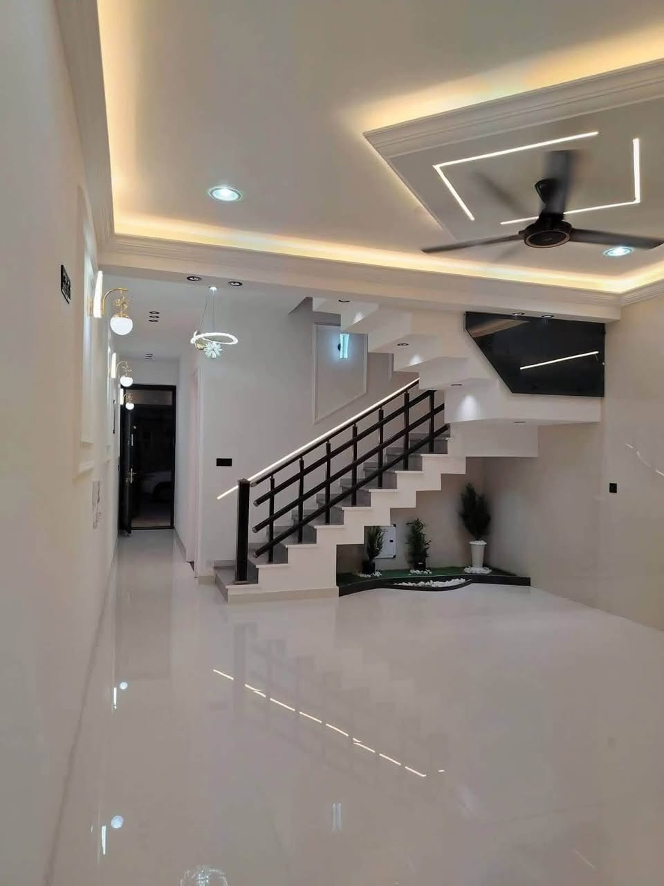 دار للبيع 100 متر 🏠 السعر 250 وبي مجال
حي الجهاد مربع الامانه تسليم مفتاح 🔑 

خلال أسبوع شغل فول درحه اولى

📍مقابيل البيت سياج مدرسه عله طول الشارع 

         🫵🫵مواصفات الدار 👇👇

ارضيه بورسلين 80 في80 نانو بولش 

ديكورات صقوف صاله ومطبخ وغرفه نوم 🛌 

نضام درج بيانو 🎹 أناره 

محجر الدرج زجاج مسكرت 10 ملم 

باب قاصه بلازمه 

نضام حاكيه شاشه صوره وصوت 

جداران مطبخ وحمامات بورسلين هندي تصفير 

مدخلين ثلاث نوم 🛌 

اثنين حمام 🛁 صاله مطبخ 
***********مكتب الابراج مقابل مجمع النسيم السكني
