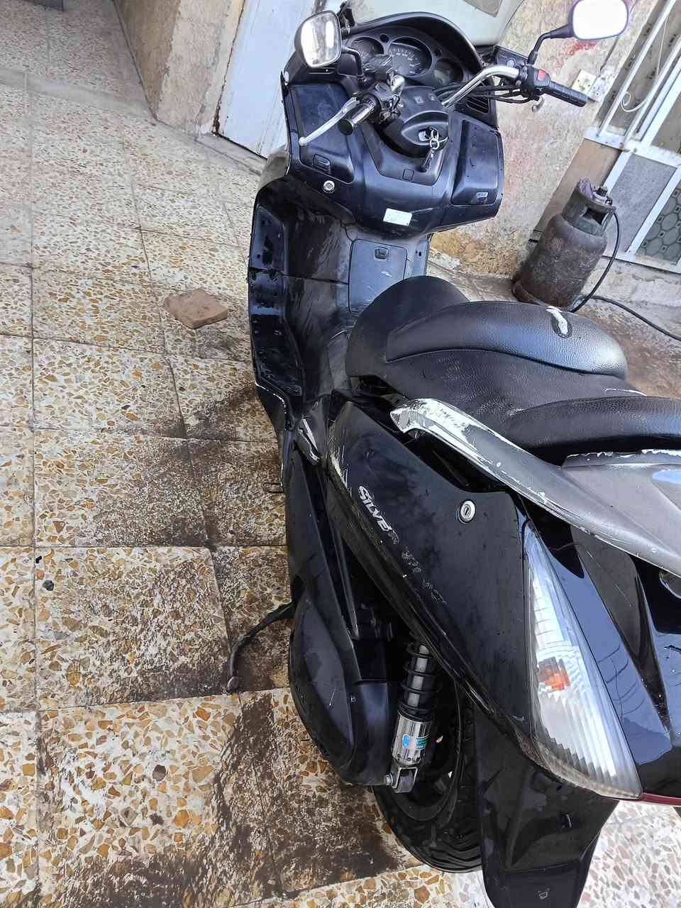 سلام وعليكم سلفر مكينه سوده محرك 400 دراجه بيهه حادث صفحه ابيع على هل وضعيه كلشي شغال اوفر عنوانهه شهداء العبيدي السعر 950 شويه مجال للعلم بدون اوراق


**إذا كنت صاحب هذا الإعلان وتريد حذفه لأي سبب، رجاءا أرسل رسالة إلى الدعم الفني**