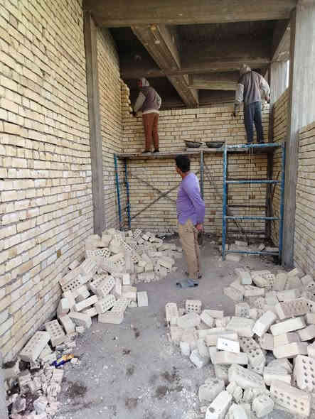 خلفة بناء طابوك + بلوك + لبخ + جص وبورك + تطبيك سيراميك وكاشي + يلزم بيوت مقاولات يعني يسلمك مفتاح 🔑شغل درجة اولا ومضبوط امانت الله الاستفسار اتصل على الرقم ***********👉❤️
