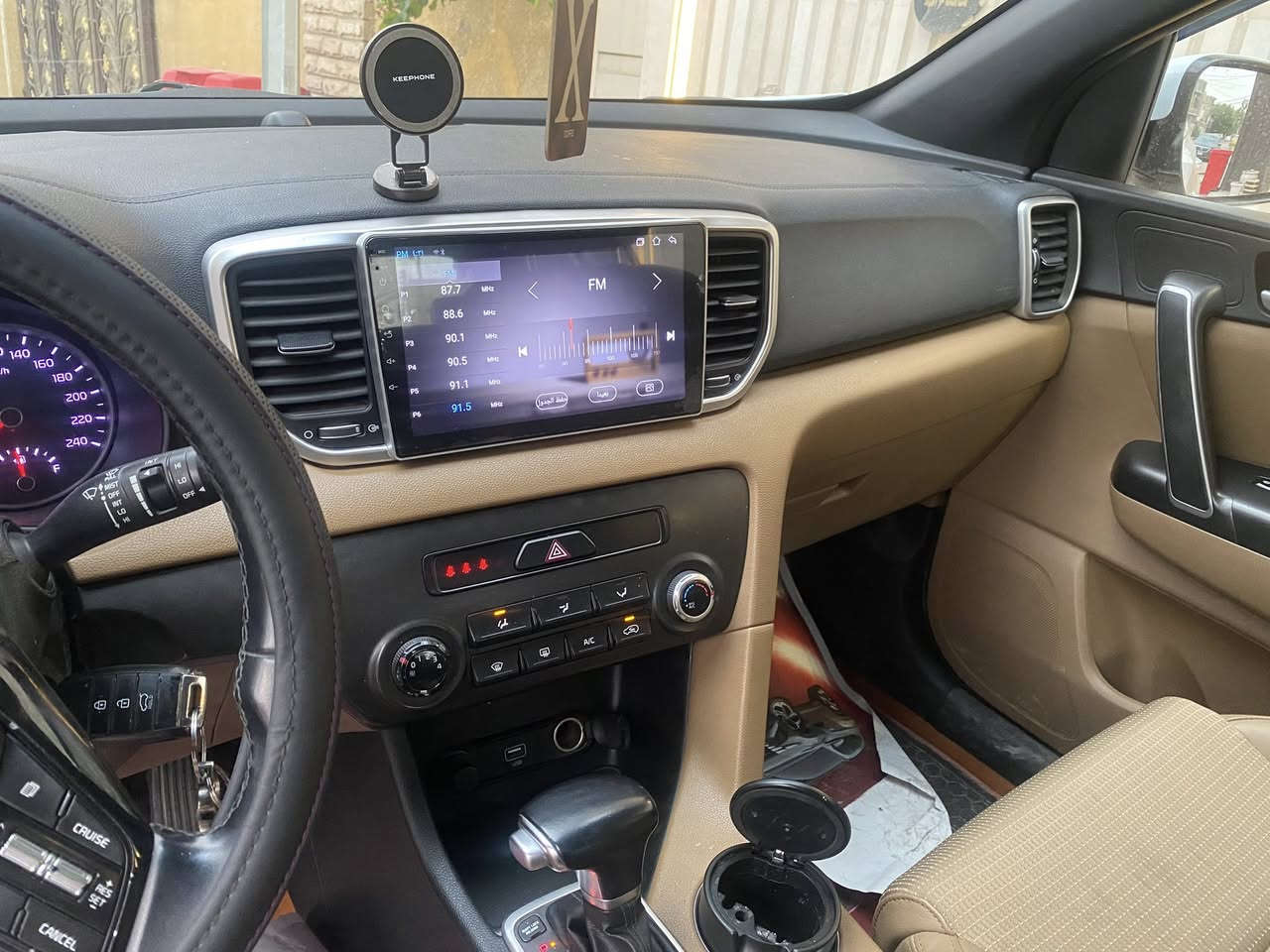 السلام عليكم….
كيا سبورتج موديل ٢٠٢٠ / ماشية ٩٧ خليجيه
مكفولة من الصبغ 
ملاحظة/ السياره مو فول 
٣ طخات بخشم البنيد بكد الاظفر
السعر/ ١٩٥ ورقه وبيها مجال 
العنوان/بغداد -الدورة
للاستفسار/***********
