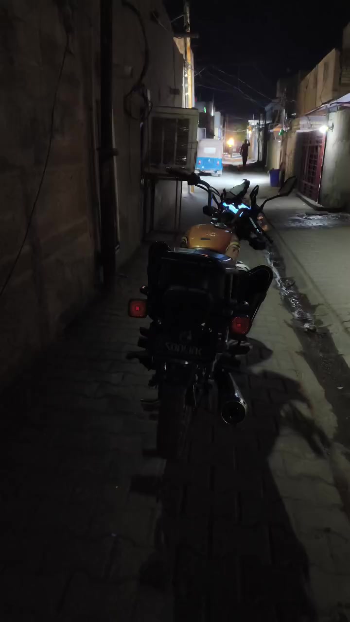 سلام عليكم دراجه سونلك موديل 2025 ما صار شهرين من منزلها مبدل فقط صالنصه كفاله عامه  سعر 800 وبي مجال مكاني بغداد الغزاليه رقم*********** متواجد واتساب فقط
