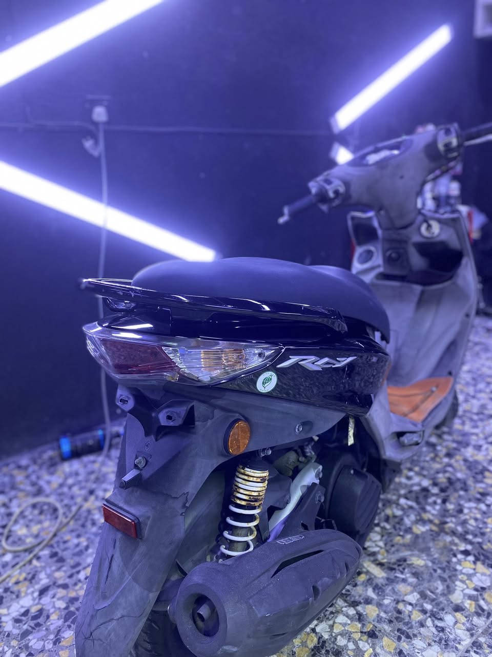 سلام عليكم جيتي ار مكفول كفالة عامه ماشيه 30 بحالت الوكاله عنوان بغداد الرقم ***********
