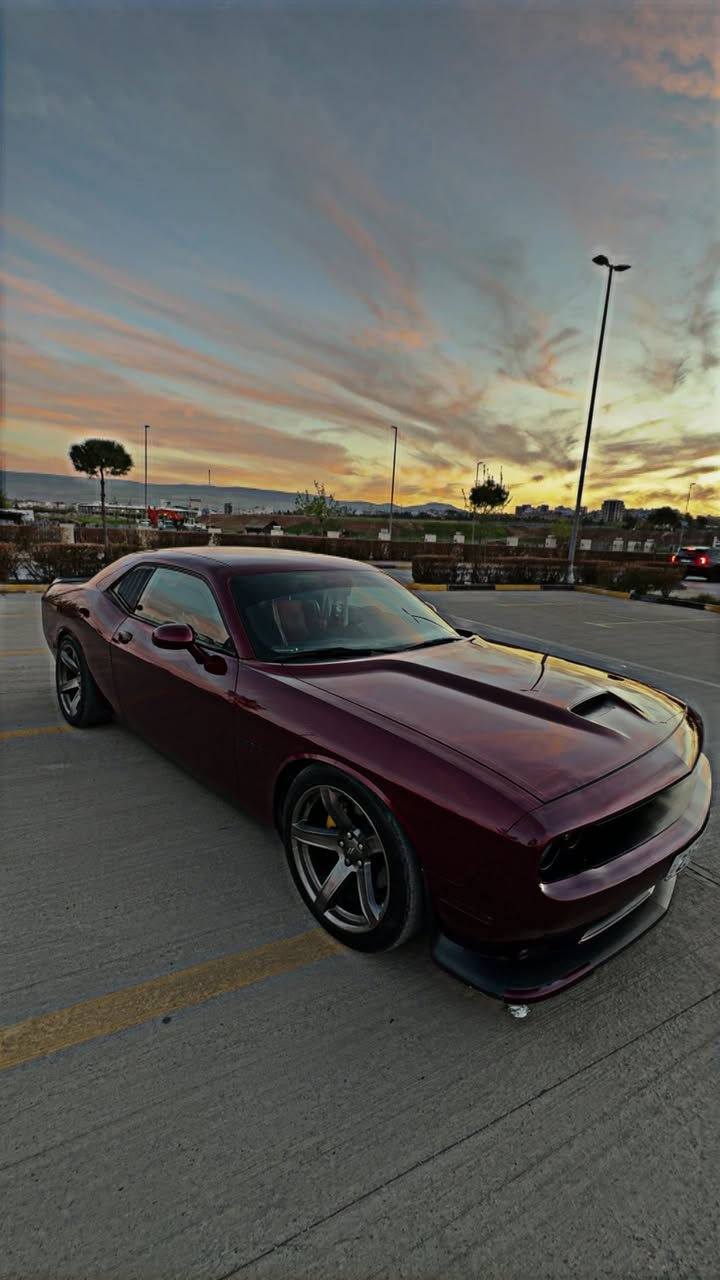 Dodge challnjer 2020 R/T
بدون صبغ
٣ مكان بارد
رقم اربيل
بصمة شغال 
كاميرة و حساس خلفي
كير محرك كهربائي بشرت
سعر ٢١٠
ماشي ٤٨ ميل 
***********

