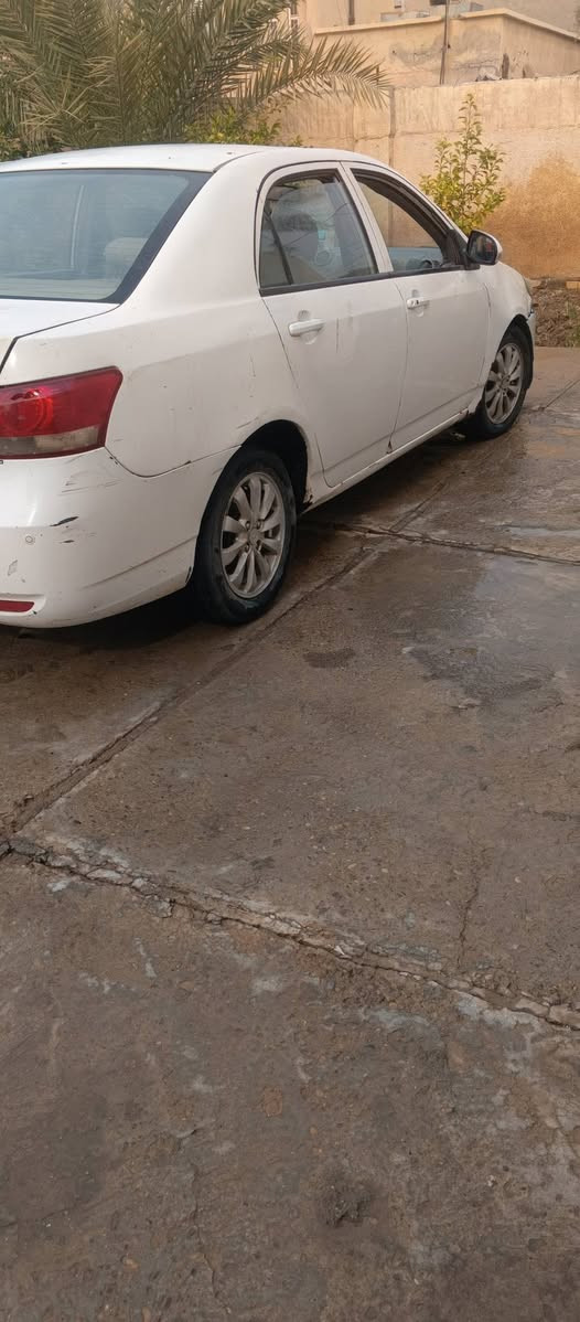 السلام عليكم ورحمه الله 
بي وأيدي 2013 كيرو أو محرك كورله 
رقم نكليزي بسمي سنويه ل2030
***********    45 أو بيهه مجال
