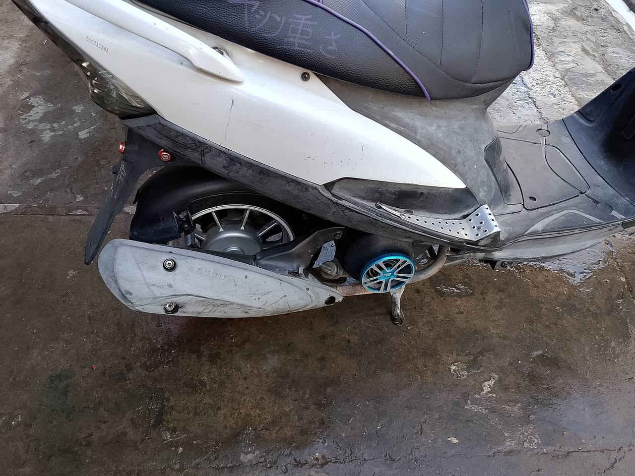 دراجه عدله مكينه رياضيه مزوده مكاني بغداد الحريه ***********
