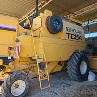 حاصدة نيوهولاند TC54 • موديل ٢٠٠٠ • تلعفر