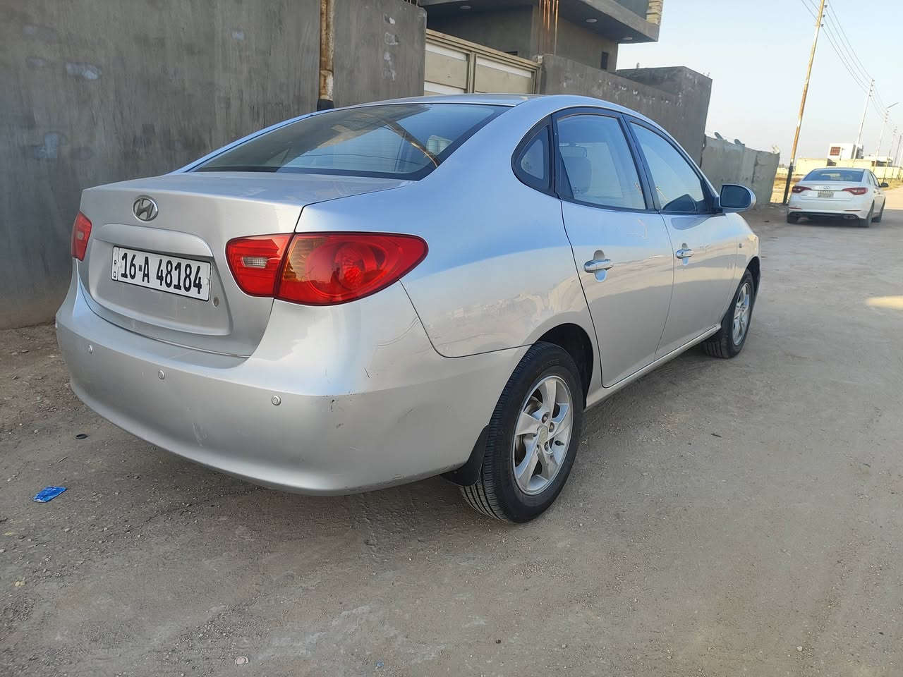 السلام عليكم ورحمة الله 
النترا ٢٠٠٩ خليجي كفاله عامه ماعدا قطعه وحده رقم قادسيه دولي بسمي سنويه جديده 
مكينه وكير شرط.حداديه تخم تاير بالكارتون هزه جديده 
تبريد ثلج تدفئه .استخدام شخصي 
ويل كب بلادي حساسات خلفيه شاشه كامره دواره تحكم مري اربعه دسك غرفه نضيفه .كهربائيات كلها شغاله 
السعر ١٠٥ وبيه مجال للشراي .مكان ديوانيه شاميه 
للاتصال ***********
