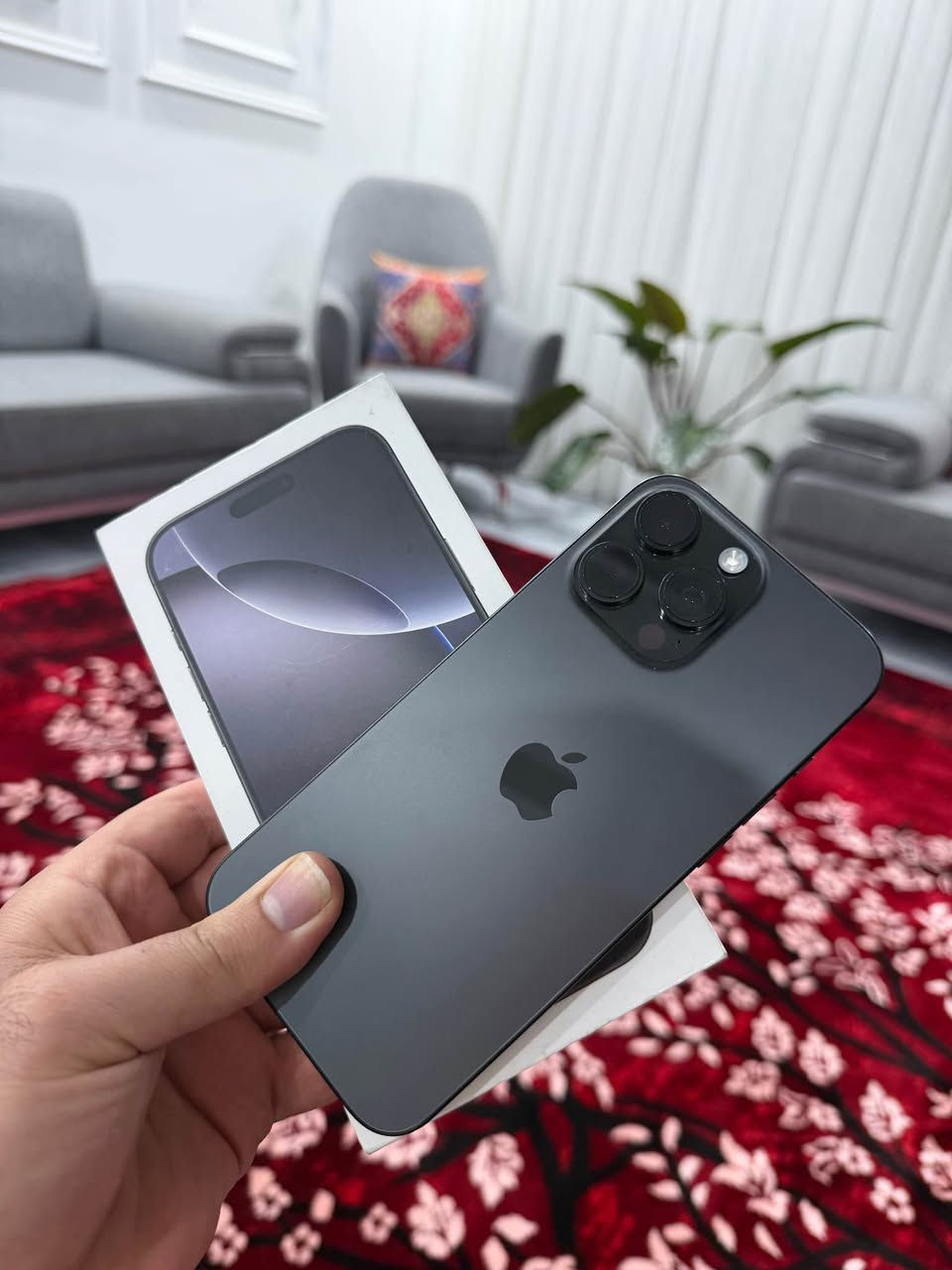 ئايفؤن ١٦پرؤماكس  ٢٥٦ گيگا ١سيم ٣٥جار شه حن كراوه باتري ١٠٠سعر٩٥٠دؤلار  *********** حلبجة, السليمانية
