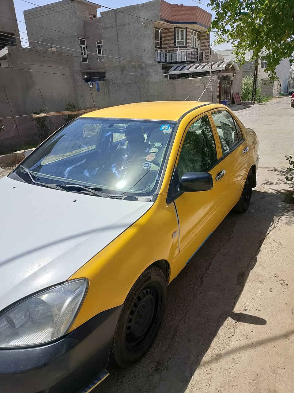 السلام عليكم لانسر موديل 2010 رقم انكليزي سنويه لحد 2030 سياره بدلت مكينه الفين بيه تبديل بونيد أو بيه كص بل صندوك السعر 50 العنوان ديالى بعقوبه ***********
