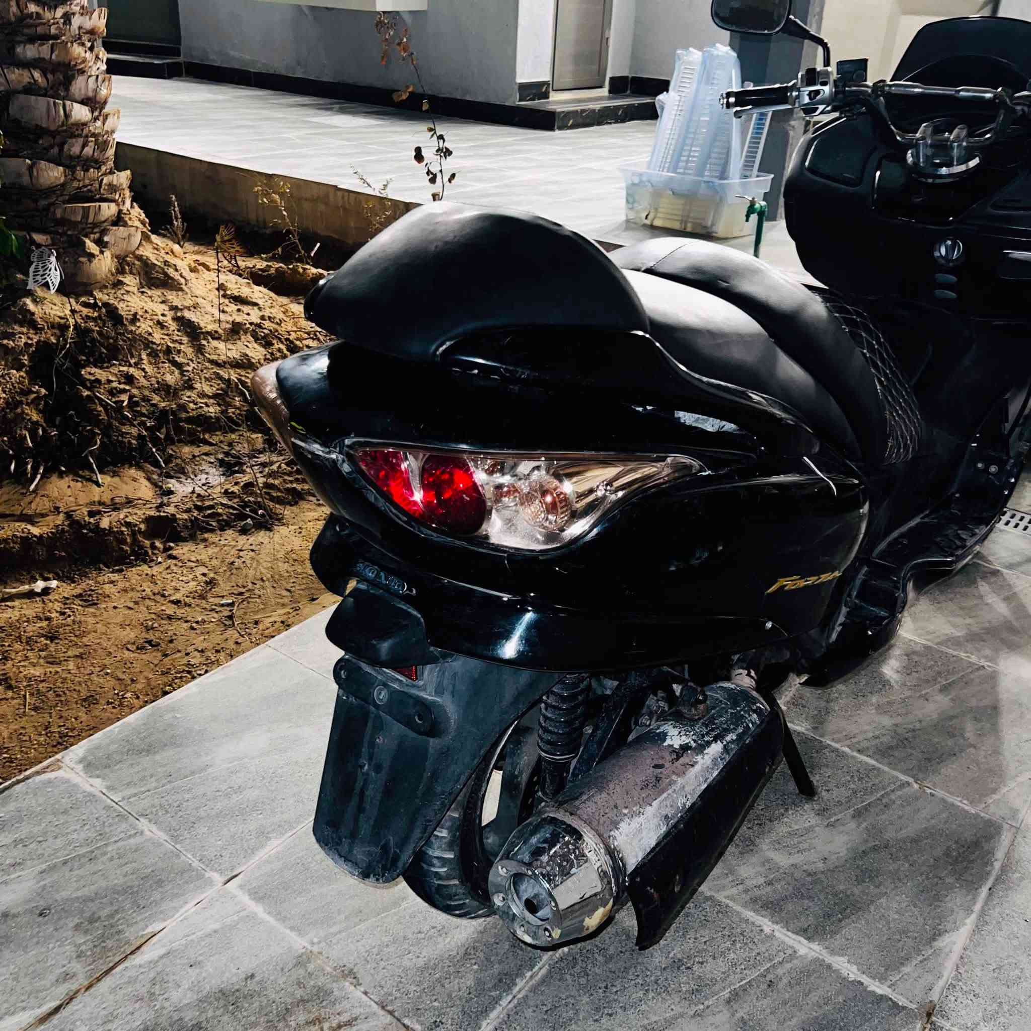 سلام عليكم فورزه صفر تسعه الدراجه حلوه محرك ومعدل وكلشي شغال بس كفراتها يرادلهن ترتيب بس مكاني بصره سعر دراجه ٨٥٠ وبيهه مجال بسيط جدا 
للاتصال مامتواجد بل فيس عدك سوال اتصال وتدلل 
***********
