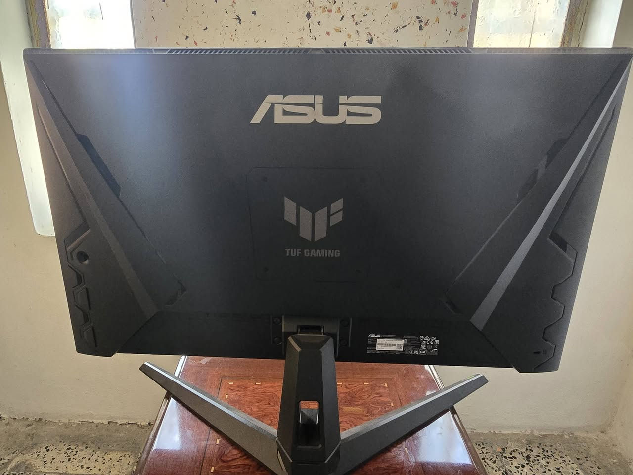 شاشة Asus Tuf Gaming VG27AQ3A للبيع نظافة 100% استعمال قليل يوجد توصيل لكافة المحافظات السعر 300 الف دينار 
المواصفات:

ASUS TUF Gaming VG27AQ3A

📺 الحجم: 27 بوصة

🖥️ الدقة: 2K QHD (2560×1440)

⚡ معدل التحديث: 180Hz

🎮 زمن الاستجابة: 1ms (GTG)

🌈 لوحة Fast IPS بألوان ممتازة وزوايا رؤية 178°

🔄 يدعم FreeSync Premium وG-SYNC Compatible

🎨 يدعم HDR10

🔊 سماعات مدمجة (2×2W) 

التواصل على رقم الواتس:***********
