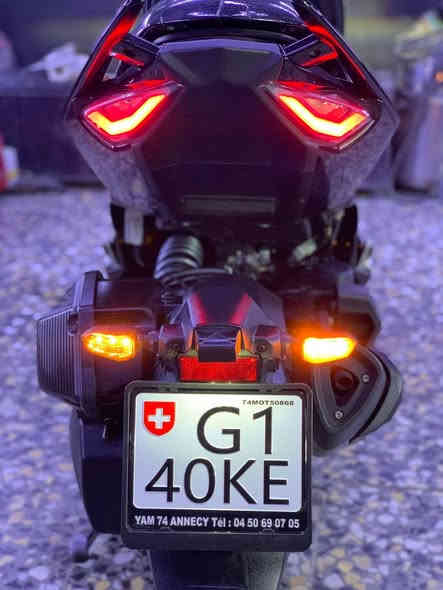 سلام عليكم ورحمة الله وبركاته دراجة ياباني سيام حساس ازدحام ستاند كهربائي مكينة ربع دراجة رياضية كلهة كامل مواصفات  استيراد خاص  الدراجة جديدة جديدة بمعنة الكلمة و المكينة صوتهة ناعم جدا مكان الدراجة بغداد حي القاهرة الاتصال على الرقم ***********
