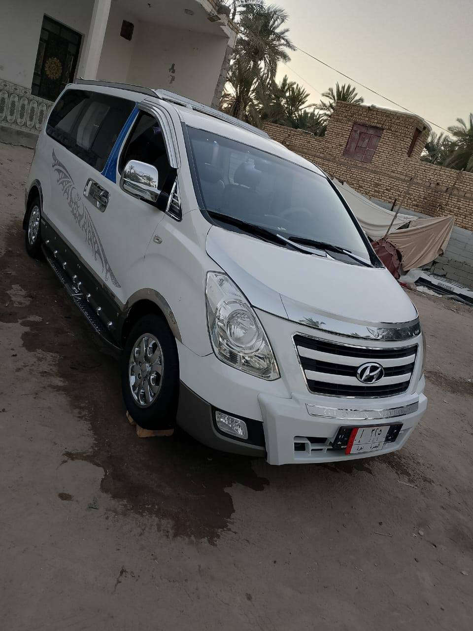 السلام عليكم ستاركس للبيع موديل 2013 مفتوح ومحور مسكر سبلاين اوتماتيك رقم بصره سيارة جاهزه من كلشي بيه صبغ احزام جماليه اثر تشليع بدون ضربه سعر 158 رقمي ***********
