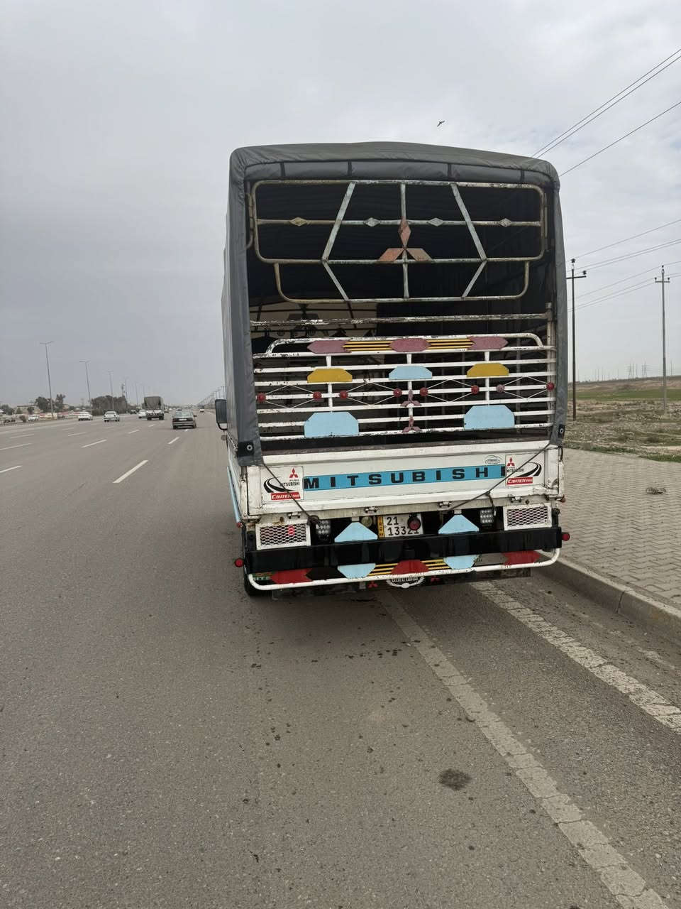 سلام عليكم كنتر للبيع موديل 2016  كير اكسل كله شرط باب سكن مبدل بلادي. ًرقم هاتف ***********
