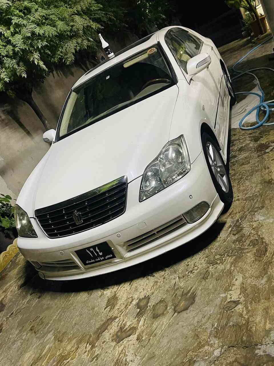 ماشاءالله
شاهينه ي ٢٠٠٥براوا نمونه له جواني مه كينه ١٨٢بيدوكه ل
ده حامي بوده حامي به شه رته. كامل كامل مه زبوت كراوا ٢٥٠مه سروفي تيدا نيه 
جالو شوختي نيه. ساردي مه زبوته كه رمي مه زبوته بريكي به ستراوا. جامي هه ل كيراوا. به وشه رته له رسمه كان جوانتر بيت. ٣سي دوكمه ي به رده يه. سه ياره ي مال بوه باتري تازه يه. سلايته. ئاوينه ئيشاره ته  نمونه له جواني 
شوين ژاراوا قه لا دزي
سحري ٥٩كه لا و كه كه ميك مه جال
***********
٥٩كه لا
