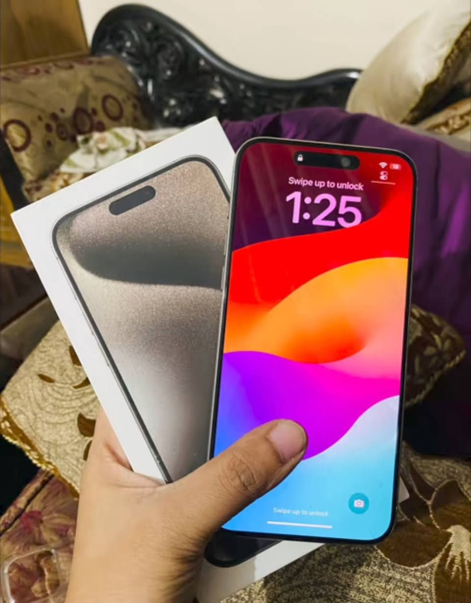 إيفون ١٥ برو ماكس ذاكره ١ تيره بطاريه ٨٨ عدد دورات الشحن ٧٦٨ قابل لزيادة دبل سيم + شريه الكترونيه السعر مليون و ١٠٠ وبي مجال ***********
