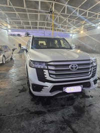 لاندكروز 2024 ماشية 24 الف السيارة جديدة جديدة رقم بغداد فول مواصفات س...