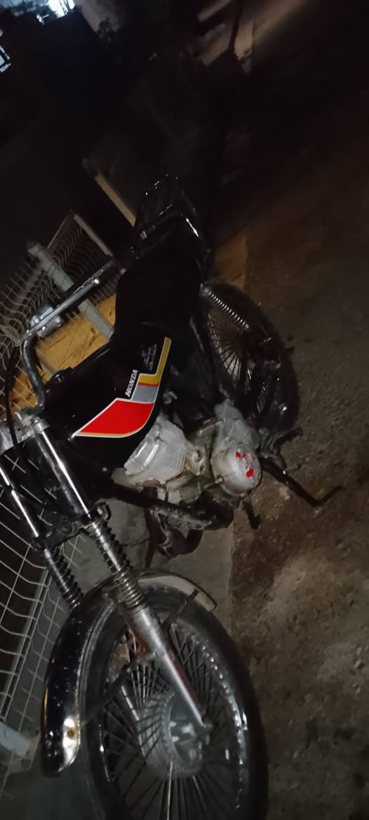 بـسـمـیللە رحــمــان رحـــیم ئـەم ماتۆڕە بۆ فرۆشتن مـاڵـەکـە خـۆی دیارە تـەنکی و کوشن پاشکۆ سوکان تایەو ویل کابرێتەر زۆربەی گیانی تازە کراوەتەوە نە دوکەڵ نە سەوت بەس فێرسی تیایە سعری ٢٨٠ هەزار معامەلەیەکی برایانە 🖤🥀 السليمانية, العراق


**إذا كنت صاحب هذا الإعلان وتريد حذفه لأي سبب، رجاءا أرسل رسالة إلى الدعم الفني**