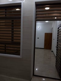 بيت للبيع منطقه الشعب شارع عدن قرب العياده الشعبيه بناء حديث درجه اولى...