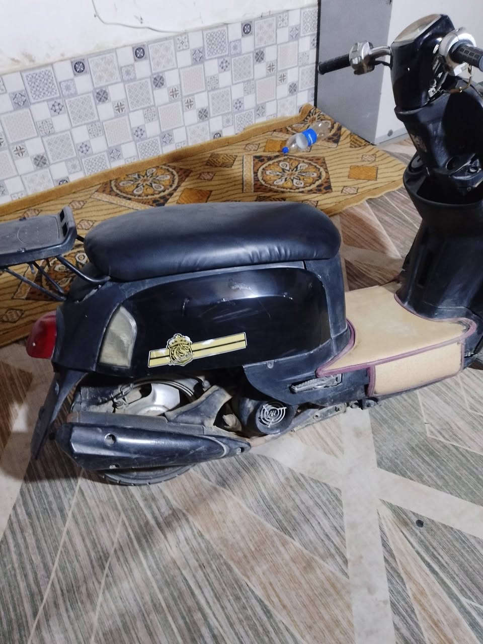 سلام عليكم ماكس بوليس لبيع لسعر 425 كهربايات كله شغاله نكره سلف مكان ناصريه مركز  ***********
