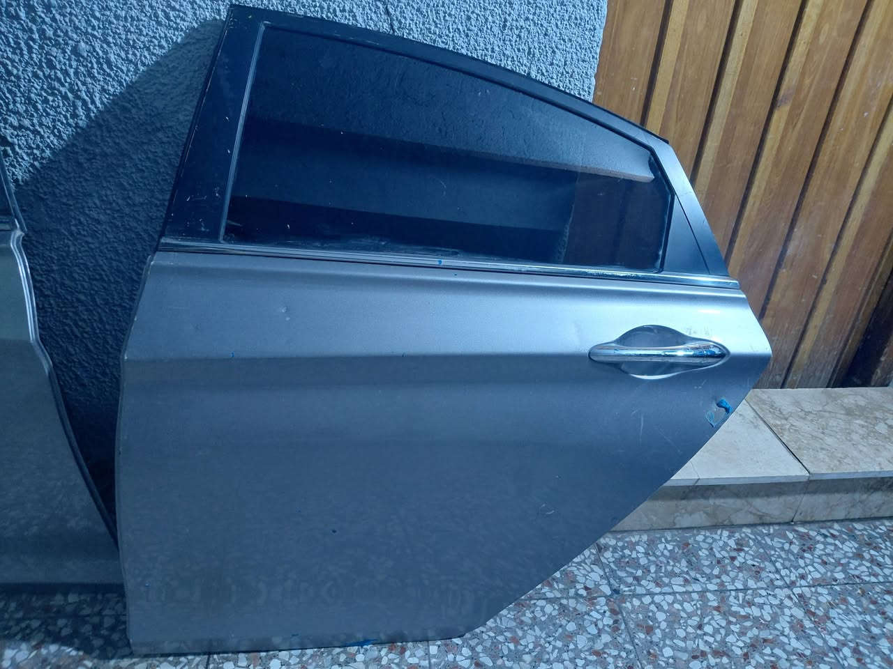 سلام عليكم يوجد ابواب سوناتا مظلع لون سلفر مال حاوية 
مكانهم بغداد


**إذا كنت صاحب هذا الإعلان وتريد حذفه لأي سبب، رجاءا أرسل رسالة إلى الدعم الفني**