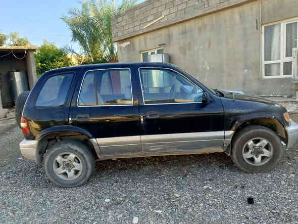 للبيع او مراوس بحديث انطيك فرق كيا سبورتج موديل 2000 رقم دولي مميز بسمنا سنوية لحد 2030 بيها صبغ الدعامية ولجاملق الأمامي تخم تايرات امامي جديدة دوشمة جديدة جوم ثلاثة كهربائيات كير اوتوماتيك وتبريد وكف عندي كبل شهرين محرك 4 سلندر محور بمحرك بكم TOYOTA 85 النظافة 80 ما بيها اي غرامات رايدها  62وبي مجال الخاص مفتوح للتصال
***********
يرجا الاتصال من الساعة12.00 الضهر الى الساعة 11.00بليل
