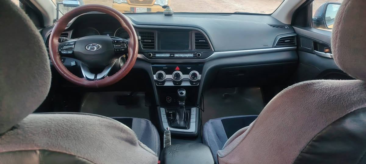 السلام عليكم عندي الانتره للبيع موديل ١٩ غاز بانزين رقم بغداد رقم موبايل ***********
