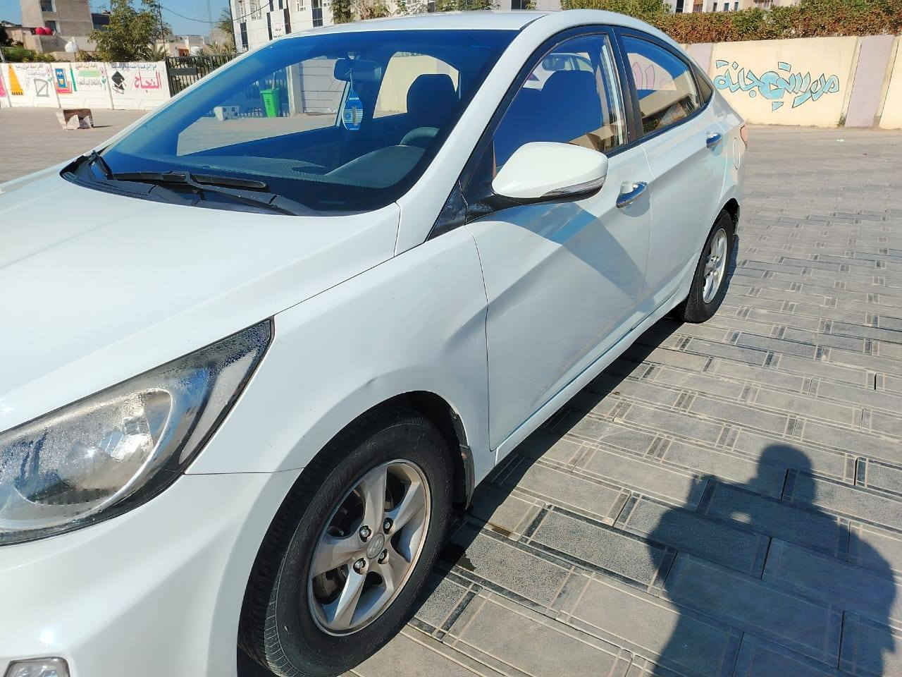 السلام عليكم 
اكسنت خليجية مال شركة العامة 
موديل 2013
رقم بغداد انكليزي بأسمنا 
ماشية 128 الف
بيها صبغ باب سايق ودعامية امامية وخلفية وصور السونار بالمنشور 
السيارة نظيفة حيل
محرك وكير مكفولات 
صدر جديد
اذاين محرك جدد
واشر قبغ ولفات جديد
دهن كير وفلتر جديد
ادامة كاملة للسيارة
تخم تاير جديد
باتري جديد
مابيها اي نقص ولابغري
السعر 107 وبيها مجال كلش بسيط 
مكاني بغداد حي الجامعة 
***********
*********** متواجد وتساب بغداد, العراق
