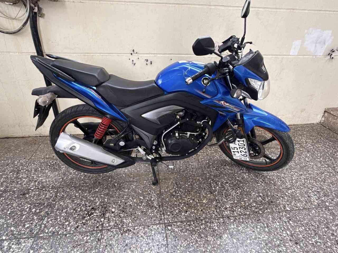 سلام عليكم  هاوجي للبيع <<موديل 23 مشدود 25 دراجات ثنين أزرك واخضر >>
شراي يدخل خاص او يتصل *********** 
العنوان التاميم شارع ام عمار
