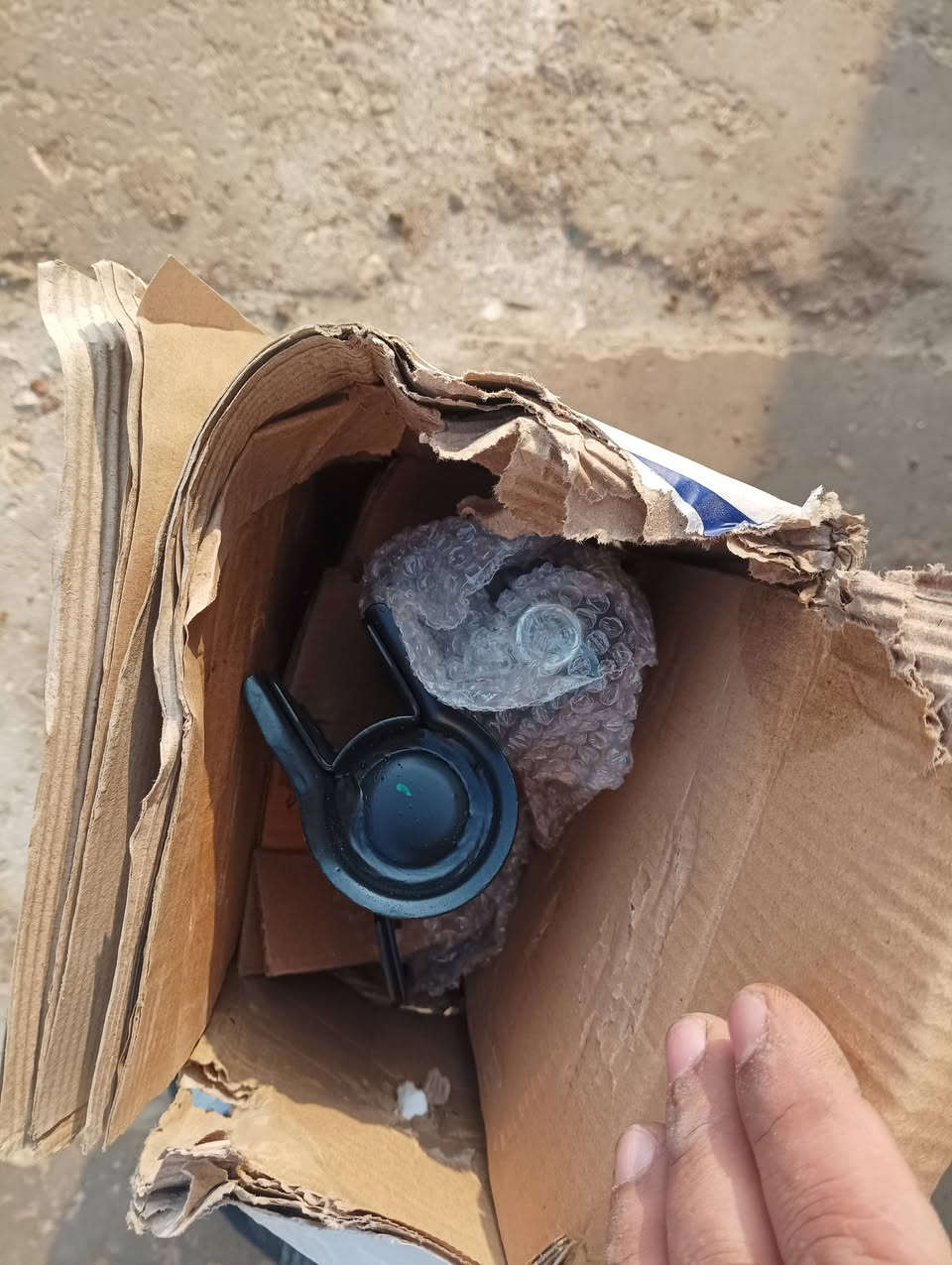 سلام عليكم دبلات امامي سايبه جدد شرط 
للبيع ب 45
***********
مكاني رميثه
