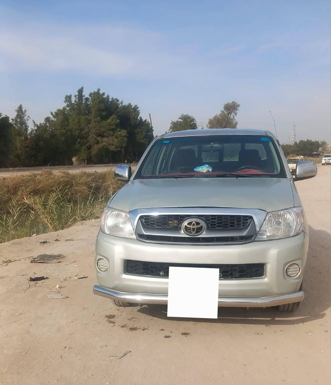 السلام عليكم بيكم فلاونزه موديل ٢٠٠٦ رقم قادسيه مصبوغه عام مكان السياره بغداد السعر ٩٥$ وبيها مجال بيع مستعجل ***********
