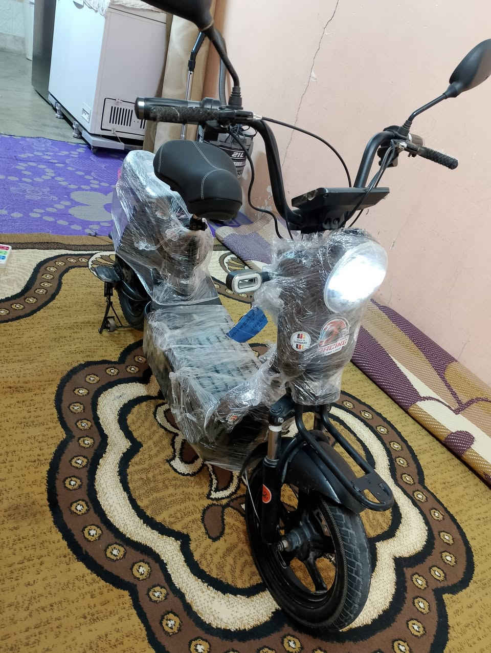 السلام عليكم شباب دراجه شحن 2024 بطاريات 4 بطاريات جديده كهربائيات كله شغال ملف عقل كله بالشرط تايرات لوك كلشي لوك بل دراجه شاشه شغال  السعر 150 وبي مجال بصيط مكاني كركوك الماس


**إذا كنت صاحب هذا الإعلان وتريد حذفه لأي سبب، رجاءا أرسل رسالة إلى الدعم الفني**