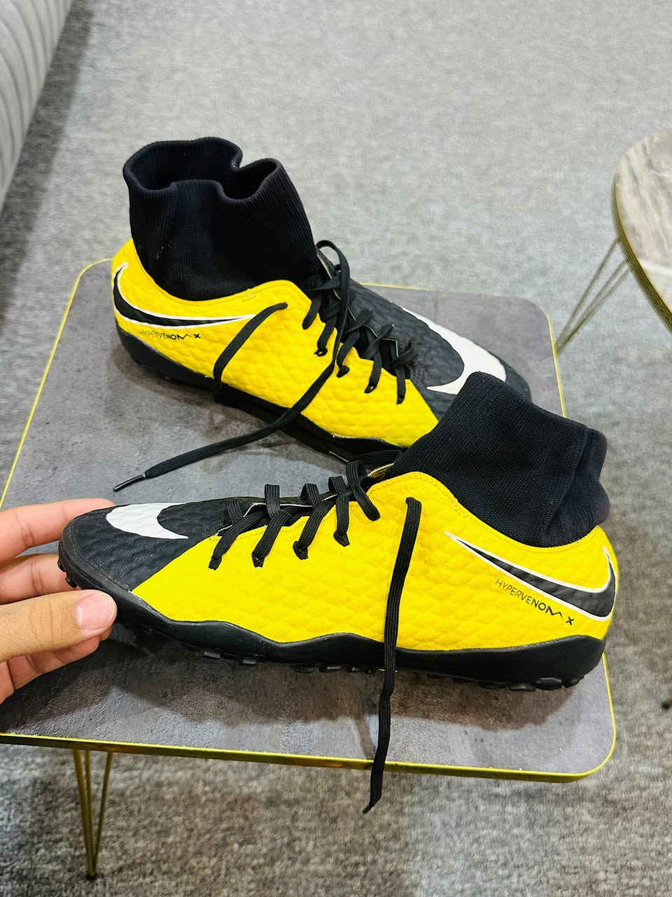 نايك هايبر فينيوم نضافه 100‎%‎ قياس 42 ونص تفحص القطعه امام المندوب اي خلل ترجع يوجد توصيل لجميع محافضات العراق 5 الاف دينار وتساب ***********
