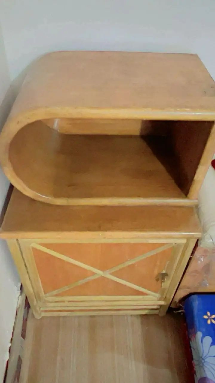 أغراض بيت للبيع 
بوفية نضد غير مستخدم تزكام متر ونص 125ألف 
شازلون صاج بي مخزن 95
مرايا 20 ألف 
ميز خشب 25 ألف 
حله قرب مستشفى مرجان


**إذا كنت صاحب هذا الإعلان وتريد حذفه لأي سبب، رجاءا أرسل رسالة إلى الدعم الفني**