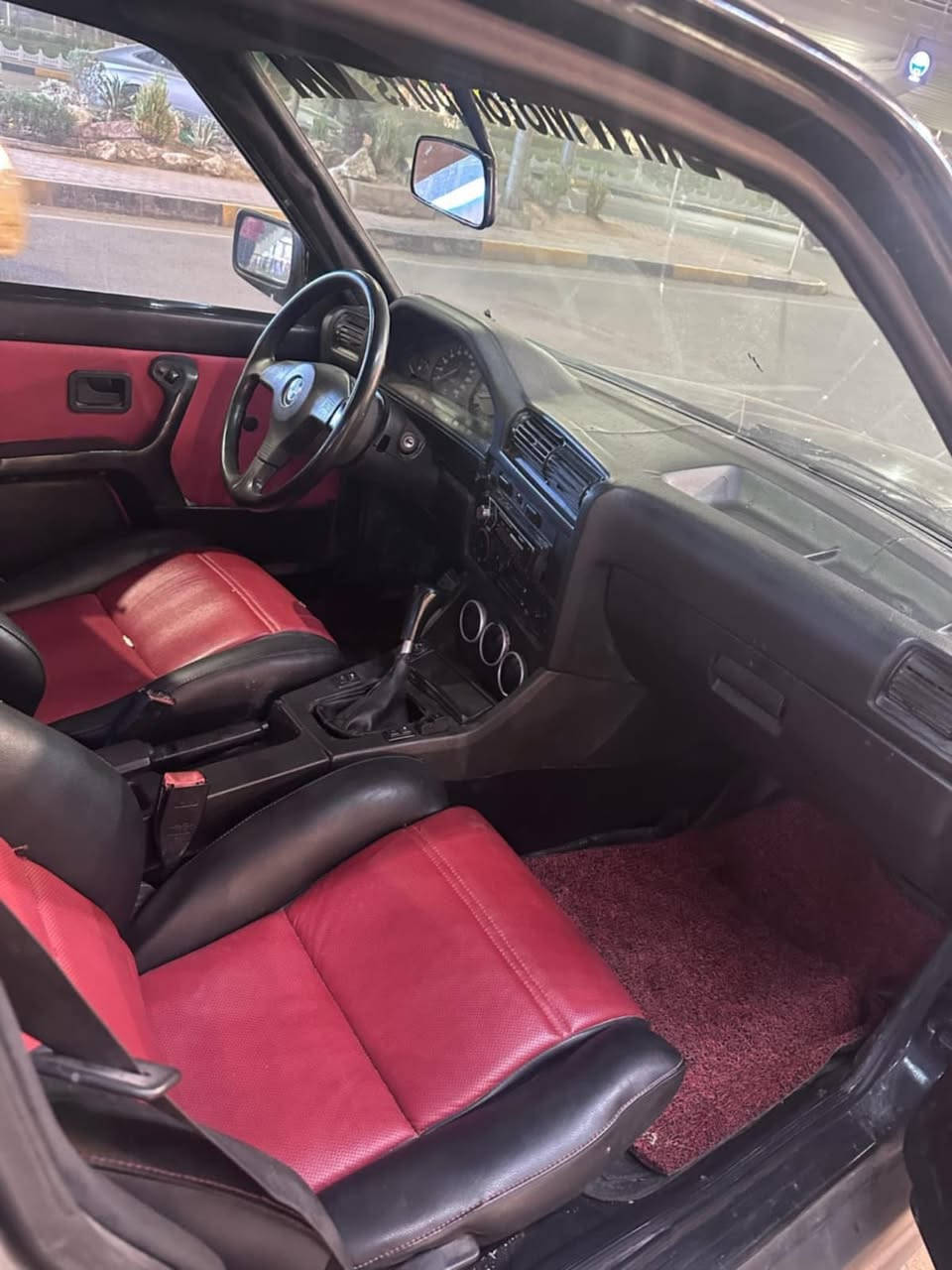 شباب  مكلف بنشر (زعره رقم نينوى الجديد)
زعره موديل 1990
حجّم المكينه 25 كبس 
كير عادي
جامات الاماميه كهرب فقط
سلايت
كير ومكينه نظاف والسياره مرتبه
شرط التحويل او الوكاله
سعر 38 وبي مجال بسيط
للتواصل ***********
