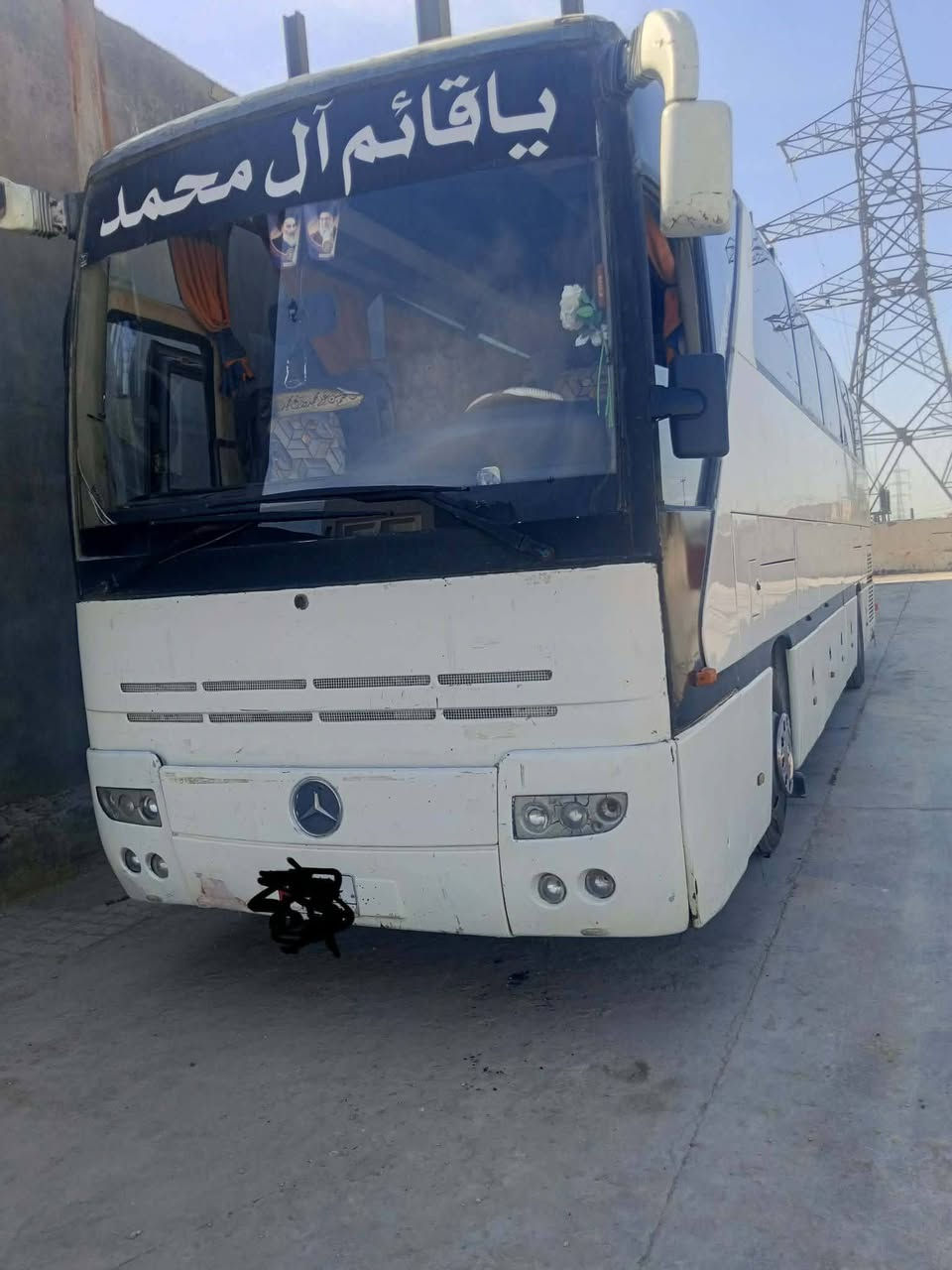 باص403للبيع محرك وكير وكسن خير من الله حداديه وتخم تاير جديد السياره بلا تبريد دايو كمبريسر جديد كهربائيات كلهه شغاله سيارة جاهزه اتصال/***********
