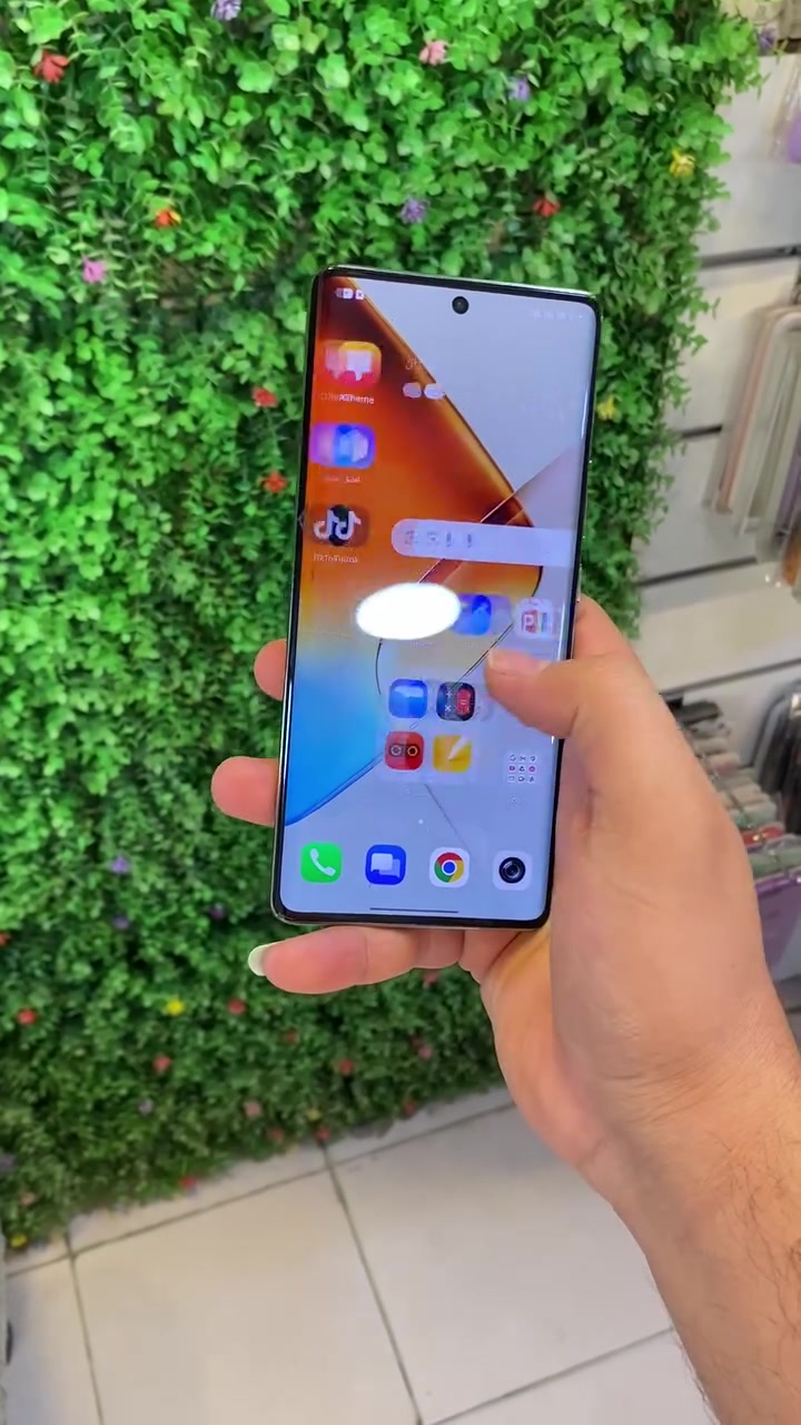انفنكس نوت 40برو 5G ذاكره 12/256 نضيف وكله شغال
الشرح داخل الفديو ادخل تعرف كل تفاصيل

السعر 125  الف قفل عنوان بغداد شارع حيفا قرب نادي الزوراء الرياضي قرب مقهى البيروتي

***********
***********واتساب فقط
