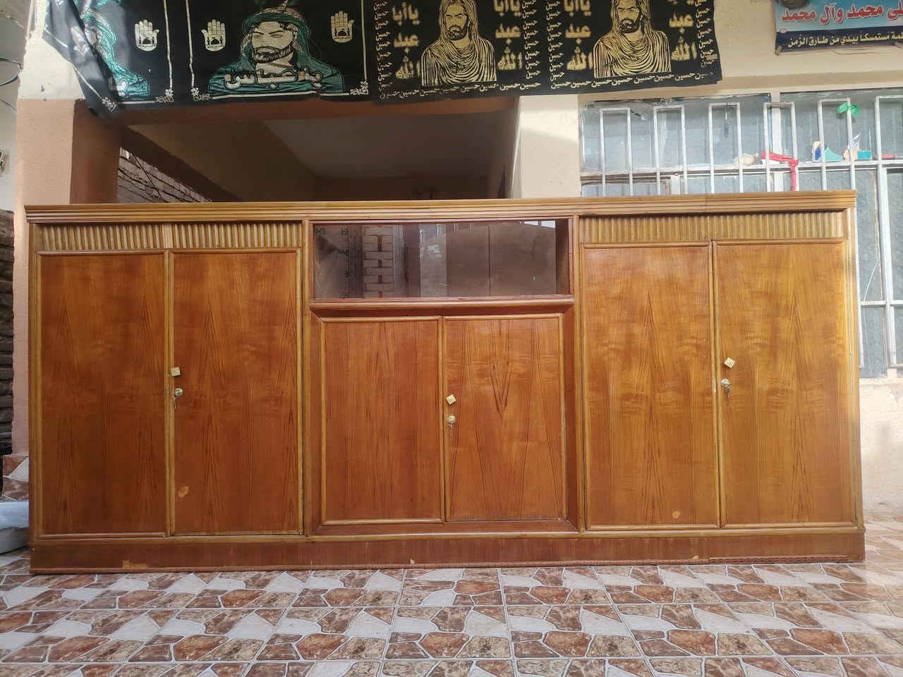 بوفيه مستخدمه نضيفه السعر ١٢٥ واتساب *********** أو خاص
