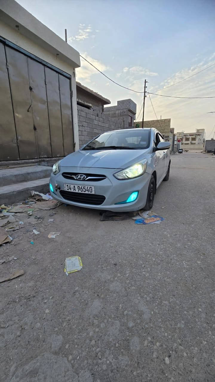 البيع هونداي اكسنت خليجي محرك 1600 موديل  2015 رقم نكليزي جديد باسمي مكفوله من الحادث والضربه شاشه كامره اشاير بلمري تحكمات ستيرن جهتين منضومه لايت زنون متكامله حداده طخم تاير محرك كير جاهزه السعر ٩٣ العنوان البصره حمدان  *********** ابو الخصيب, البصرة
