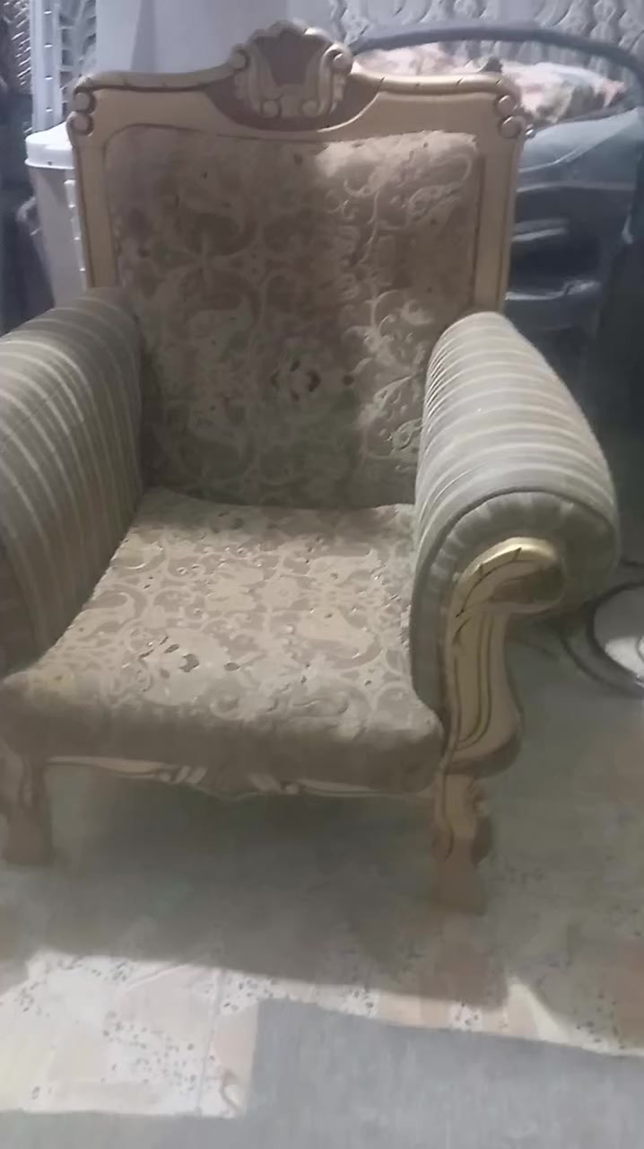 تخم نص تخم للبيع مكان النجف شارع 30 الحولي السعر 150 بالاستفسار هذا رقمي ***********
