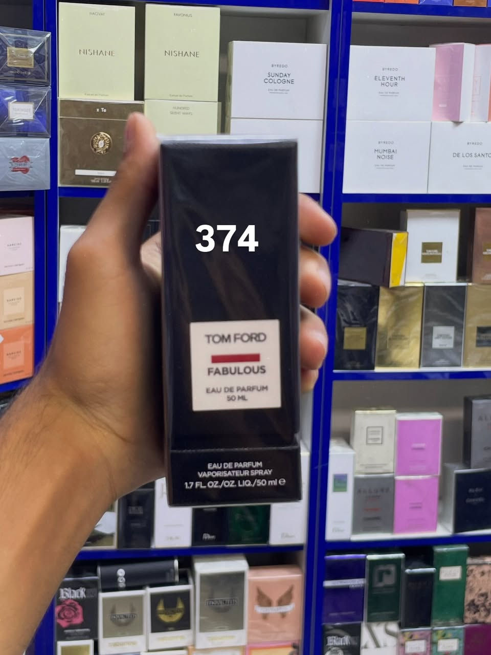 "إذا تريد عطر يسبقك للمكان ويقعد قبلك.. توم فورد هو الجواب! 😉✨هذي المجموعة من Tom Ford هي الأخطر بالفوحان والثبات. عطور جريئة، غامضة، وتنطي انطباع أول مستحيل يلتغي.📌 احفظوا الفيديو يمكم لأن أكيد راح تحتاجوه بطلعتكم الجاية، وكولولي بالتعليقات: جربتوا سحر توم فورد لو بعدكم؟"


**إذا كنت صاحب هذا الإعلان وتريد حذفه لأي سبب، رجاءا أرسل رسالة إلى الدعم الفني**
