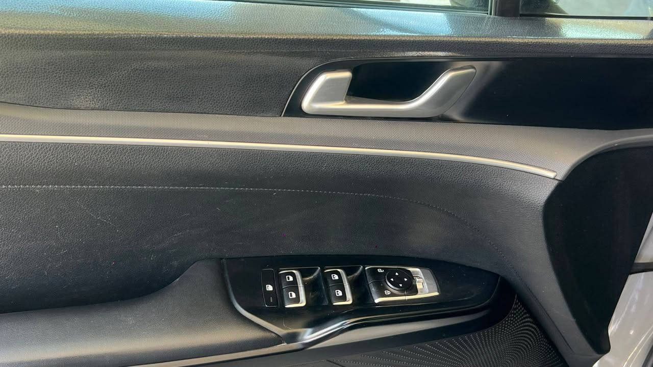 السلام عليكم 🖐️
كي فاي 🚗
موديل 2022🖐️
رقم اربيل مسطره 🖐️
كابون بانزين ⛽
محرك16 تيربوشرط+كير شرط🖐️
الضرر جاملغ خلفي بدون دواخل 
تشتري من الشرعي / شرط ا+لتحويل 🖐️
#السعر.( ١٨٥)    وبيها مجال 👍🏻
العنوان.#مكتب_ريسان_لبيع_وشراء_السيارات (#موصل_الجانب_الايمن_حي17تموز_سايدين_الاقتصادين_مقابل_قطاع_الربيع) 
#اوقات_العمل⏲️ موجودين بالمكتب من ساعه10صباحاً الى الساعه 9مساءً 
ملاحظه يرجى الاتصال من الساعه العاشره  صباحاً الى الساعه العاشره مساءً 
للاتصال
📱***********
📱***********
#مكتب_ريسان
