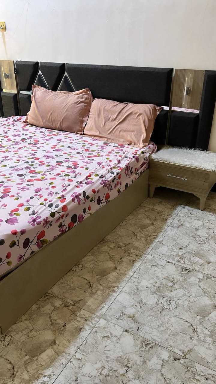 غرفة نوم للبيع ✨
مأخوذة من البركة بسعر مليون و200 ألف دينار، ومطلوبة حالياً بـ 800 ألف دينار، وبيها مجال بالسعر للجادين.

الغرفة بحالة جيدة، والبيع بسبب عدم الحاجة.

للاستفسار والمشاهدة مراسلتي على الخاص 📩


**إذا كنت صاحب هذا الإعلان وتريد حذفه لأي سبب، رجاءا أرسل رسالة إلى الدعم الفني**