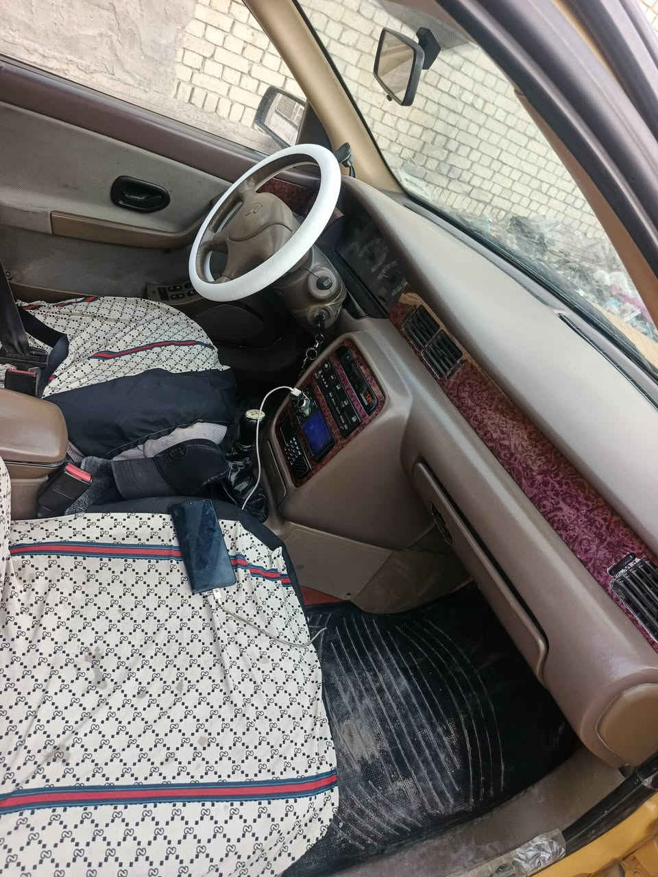 سلام عليكم سمند ٢٠١١بسمي سياره كفاله صدر مكينه تخم تاير سنويه جديده رقم دولي كلشي مصفر العنوان بغداد  رقم *********** السعر خاص
